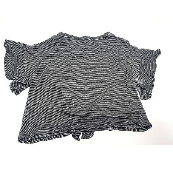 Lush grey stripe tie front crop top women's medium - Picture 4 of 4